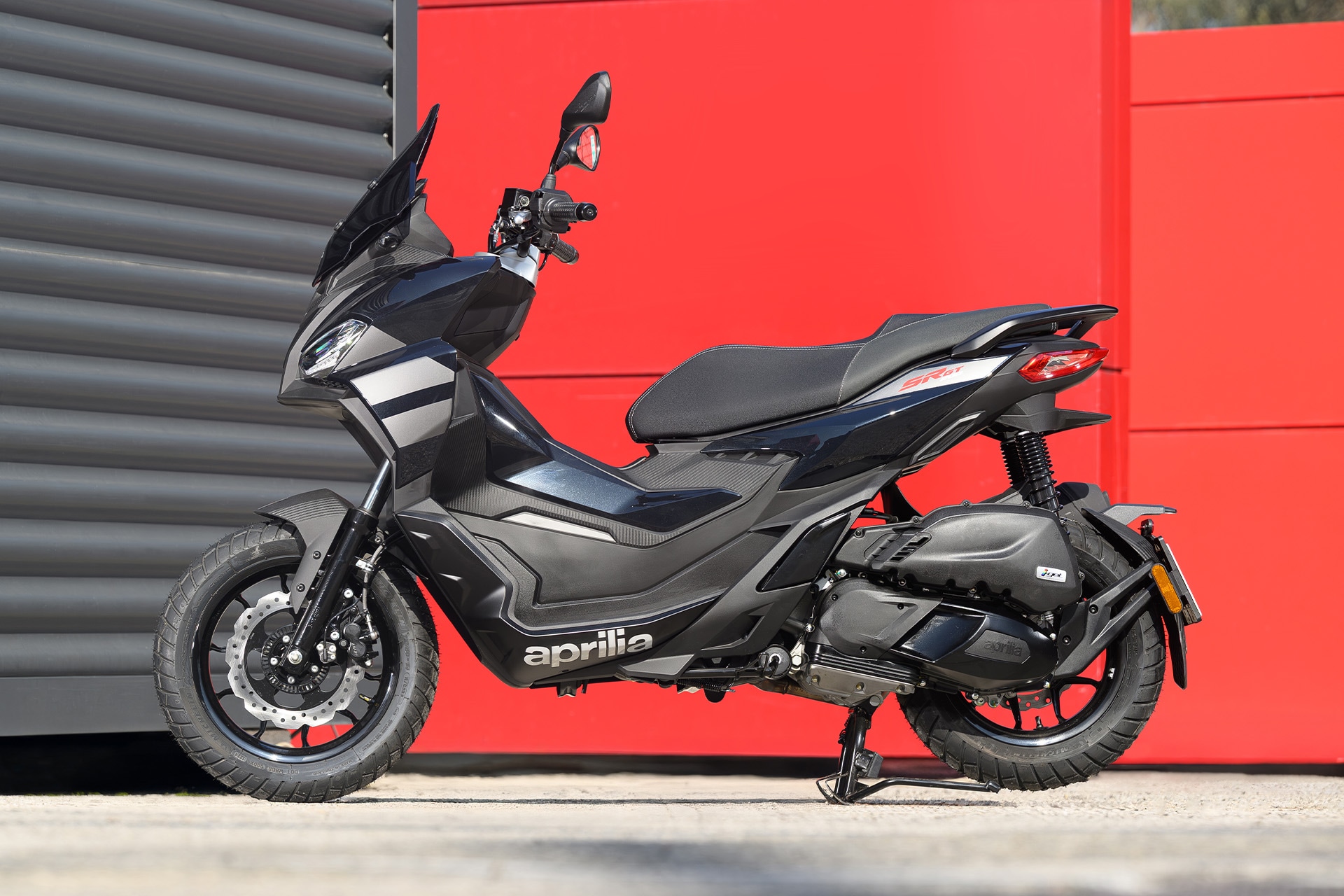 Aprilia SR GT 125 (2025) — 1 000€ de remise immédiate — vue 3